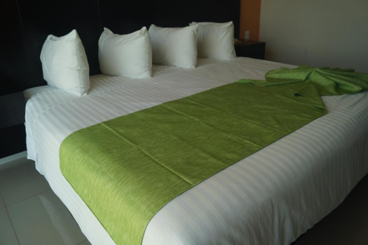 Hotel Torres Eugenia 코아트사코알코스 외부 사진