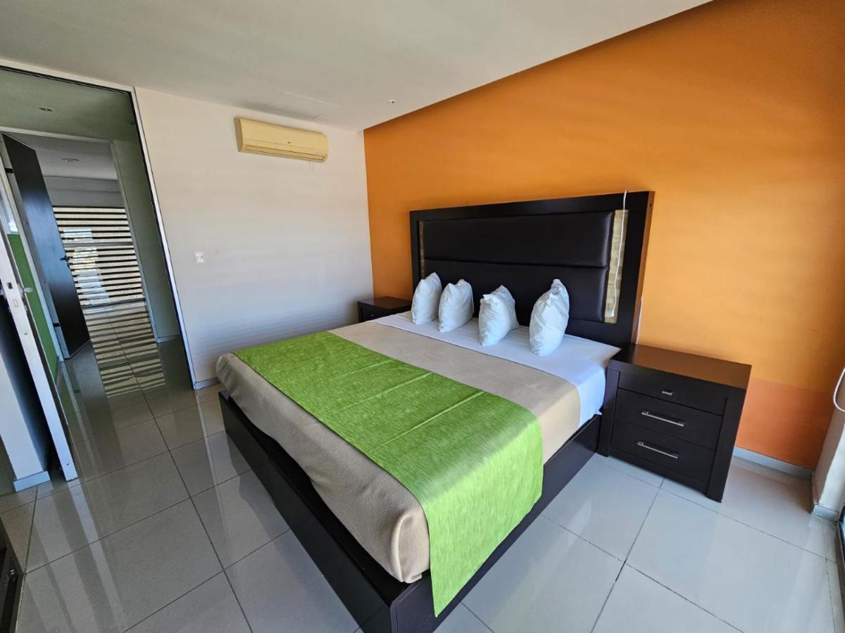Hotel Torres Eugenia 코아트사코알코스 외부 사진