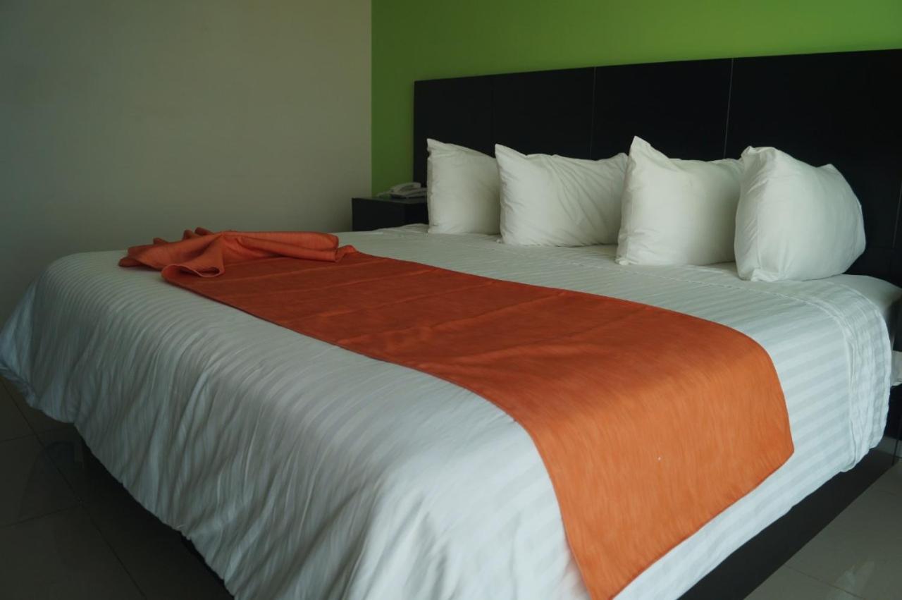 Hotel Torres Eugenia 코아트사코알코스 외부 사진